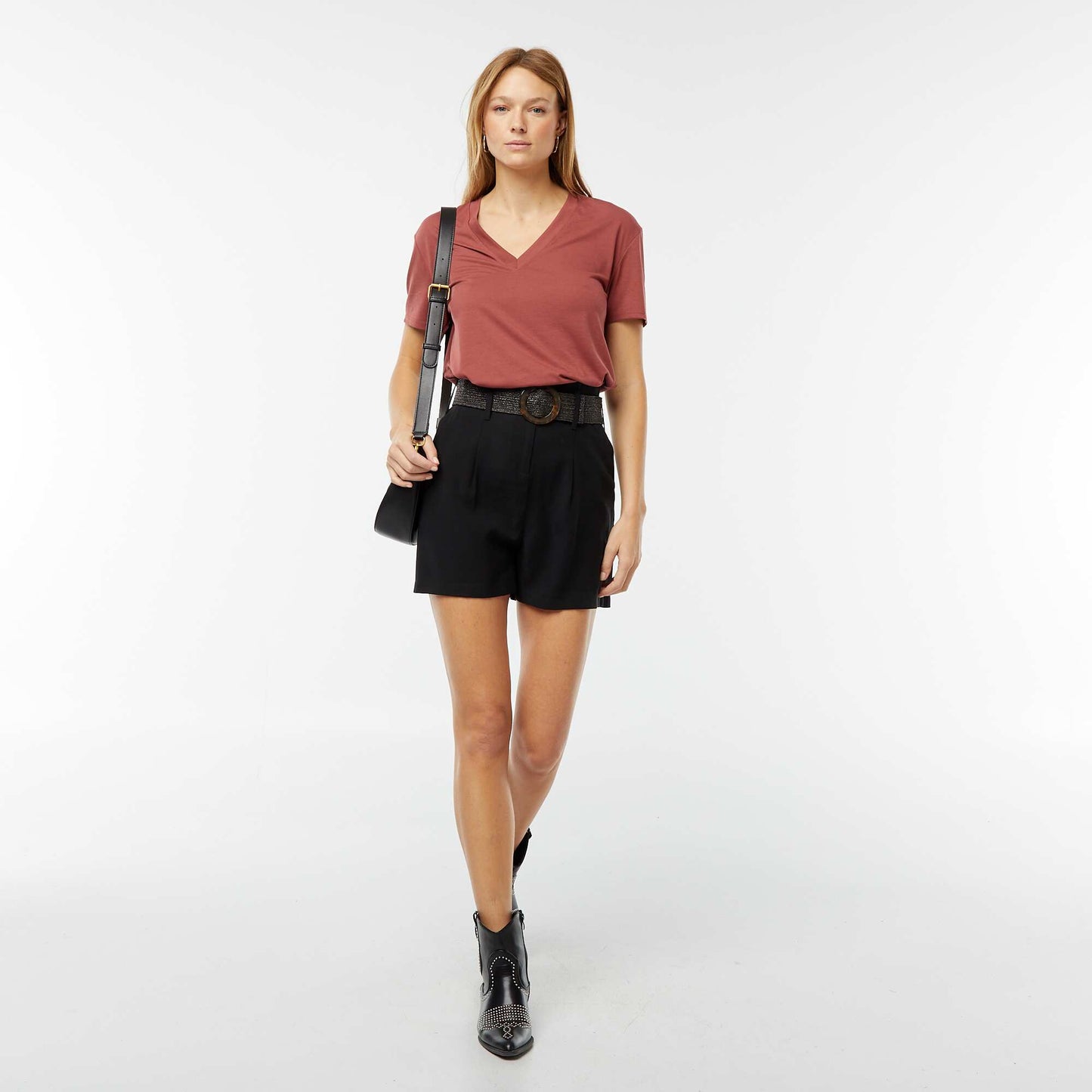 T-shirt with short sleeves and V-neckline RED