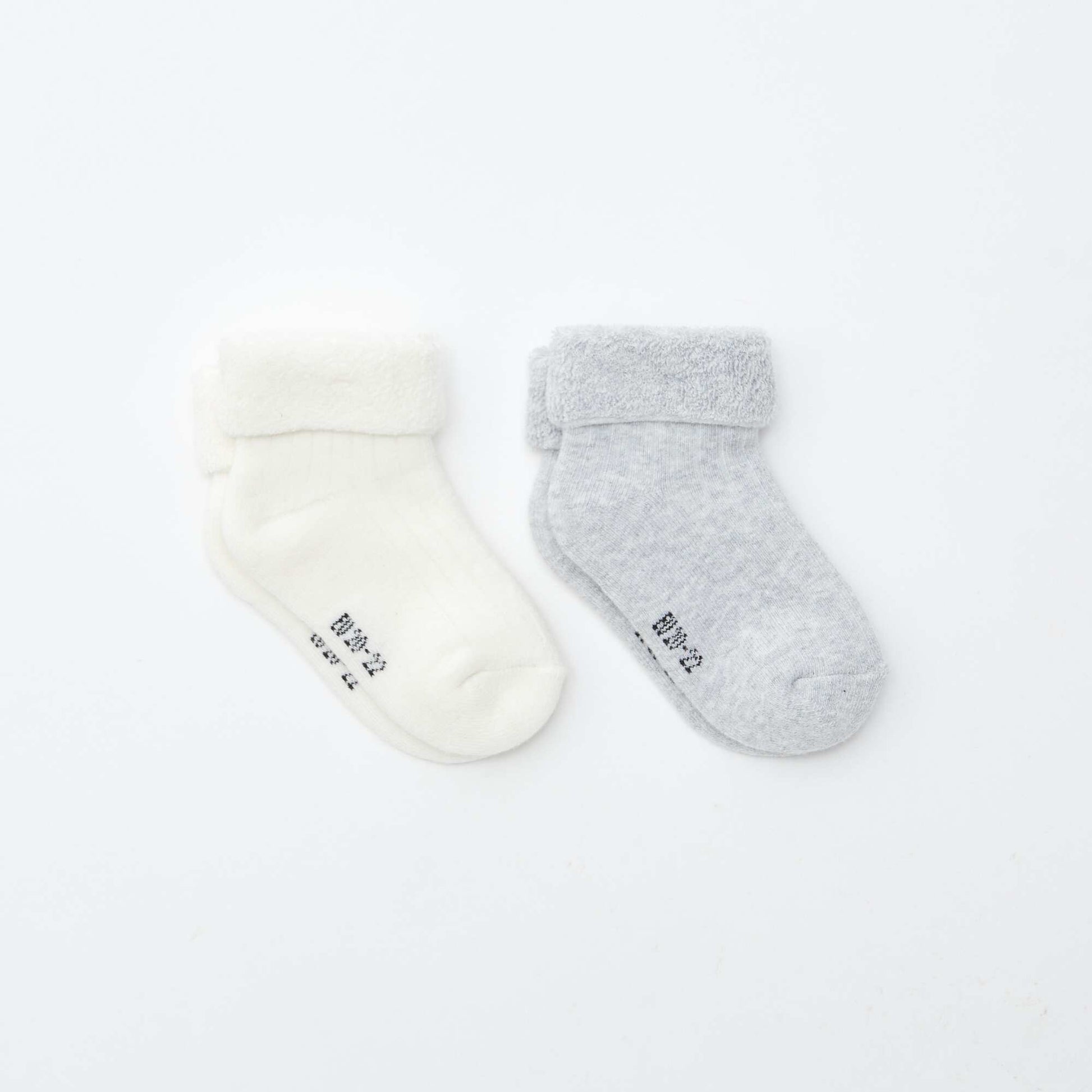 2-Pack Newborn Socks GREY
