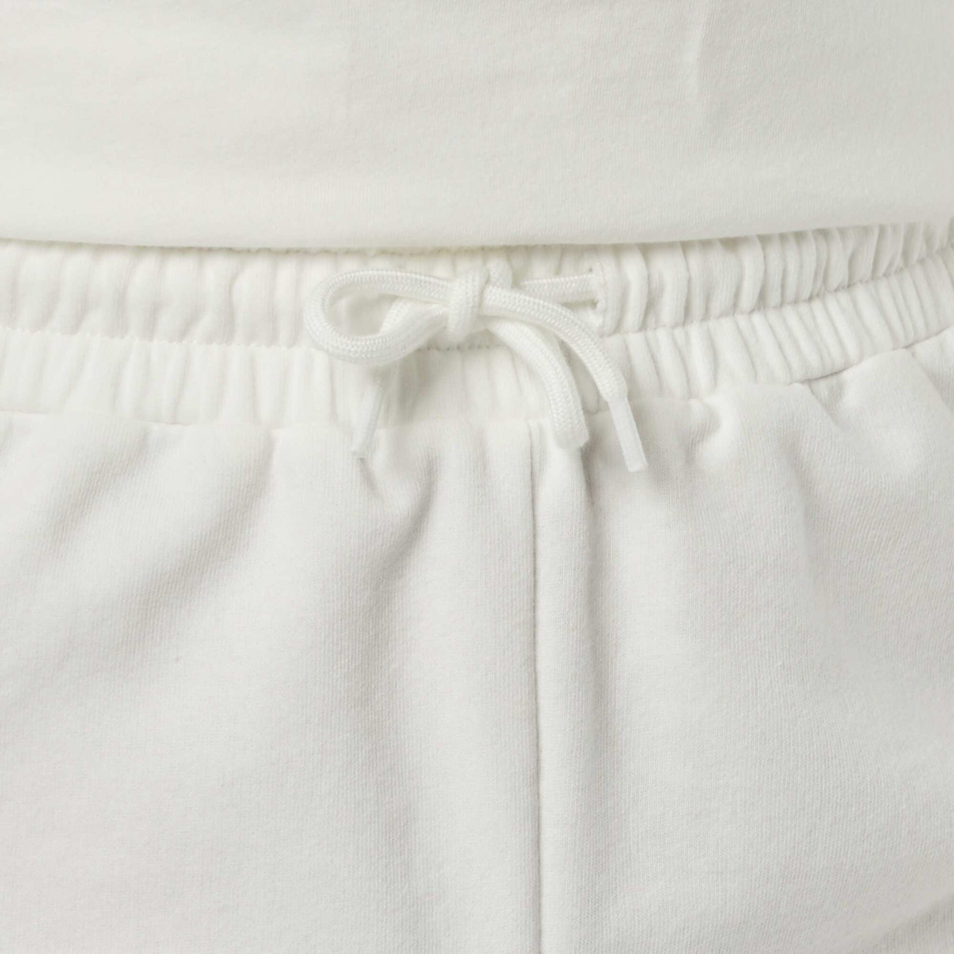Lightweight sweatshirt fabric shorts with delicate print WHITE