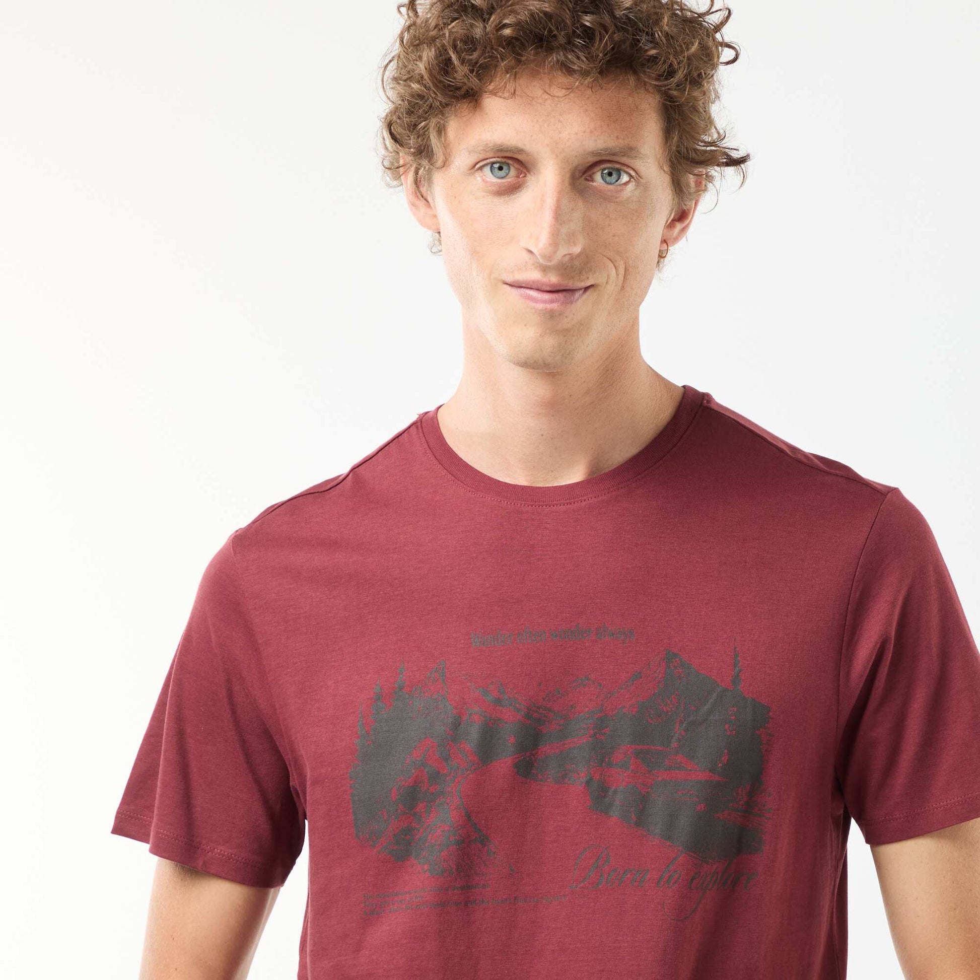 Short-sleeved printed T-shirt with round neck RED