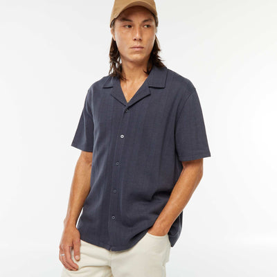 Short-sleeved openwork knit fabric shirt BLUE