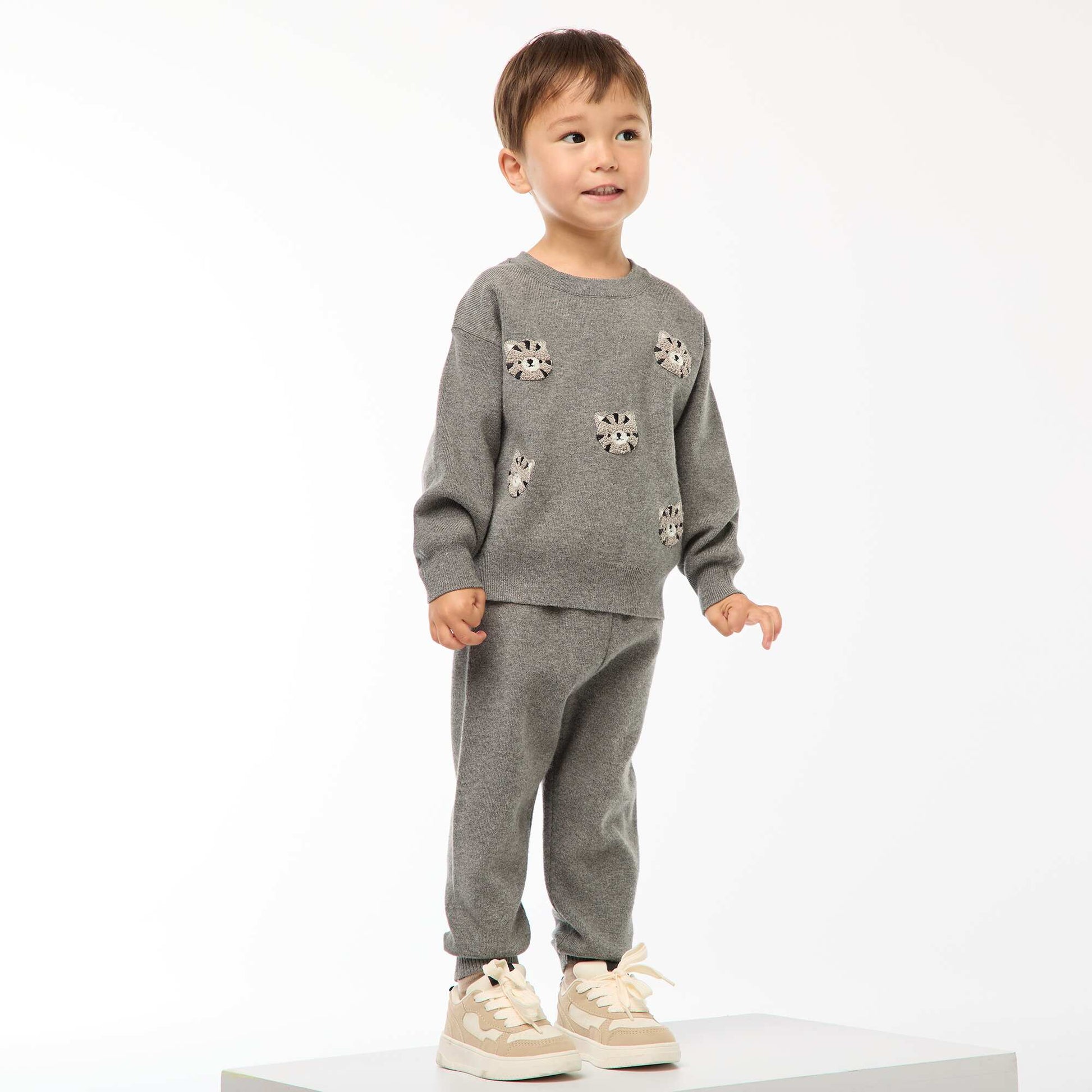 Embroidered Knit Crew Neck Sweater GREY