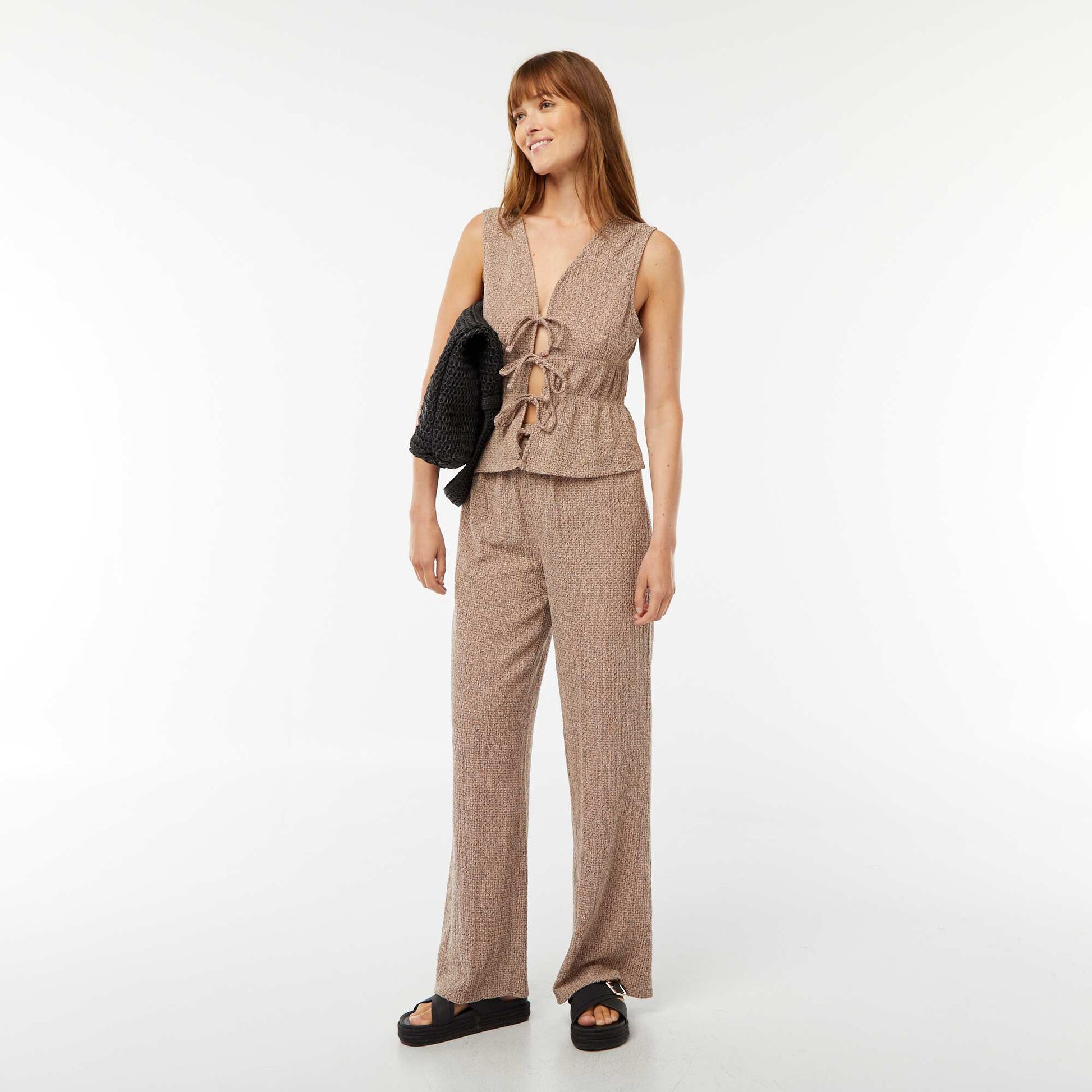 Sleeveless waffle-knit top with ties BROWN