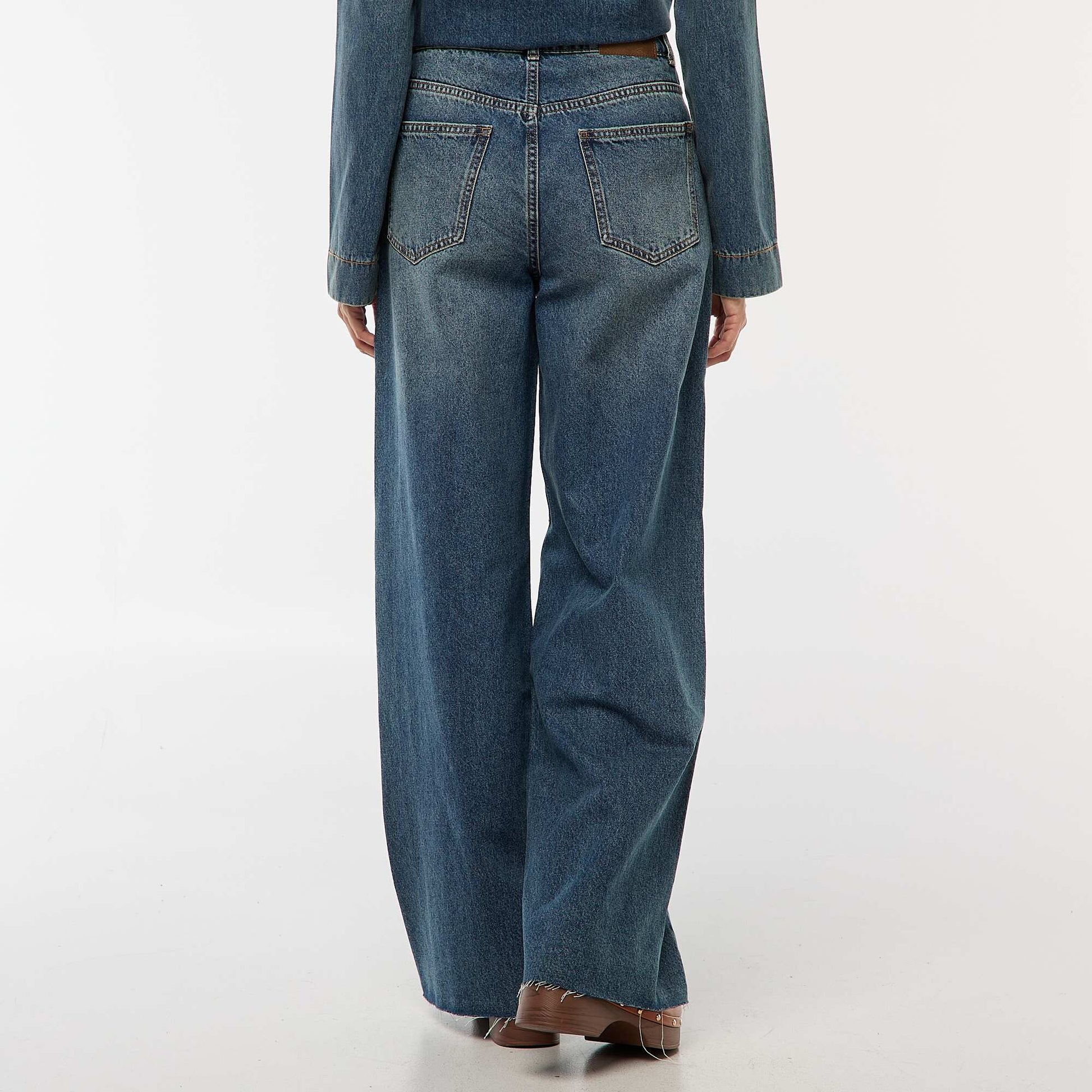 Wide Leg Jeans with Raw Hem BLUE