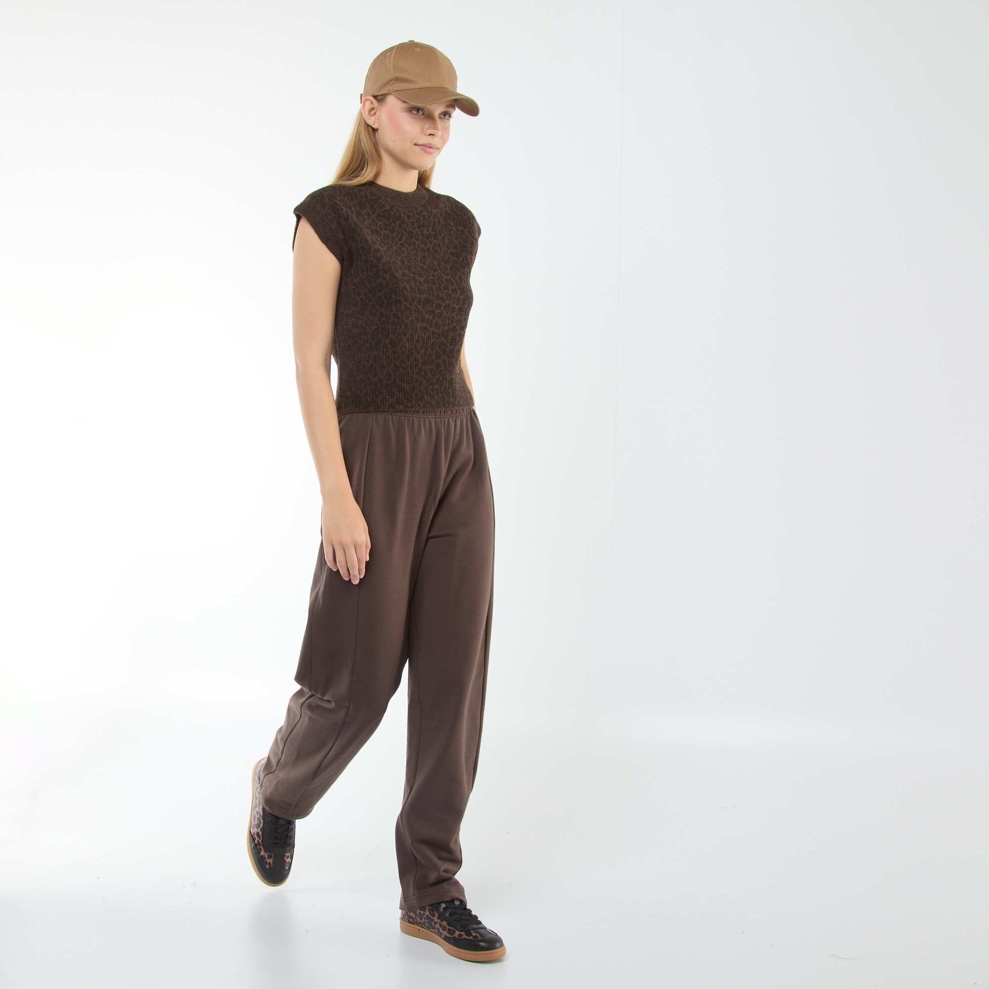 Barrel-style joggers BROWN