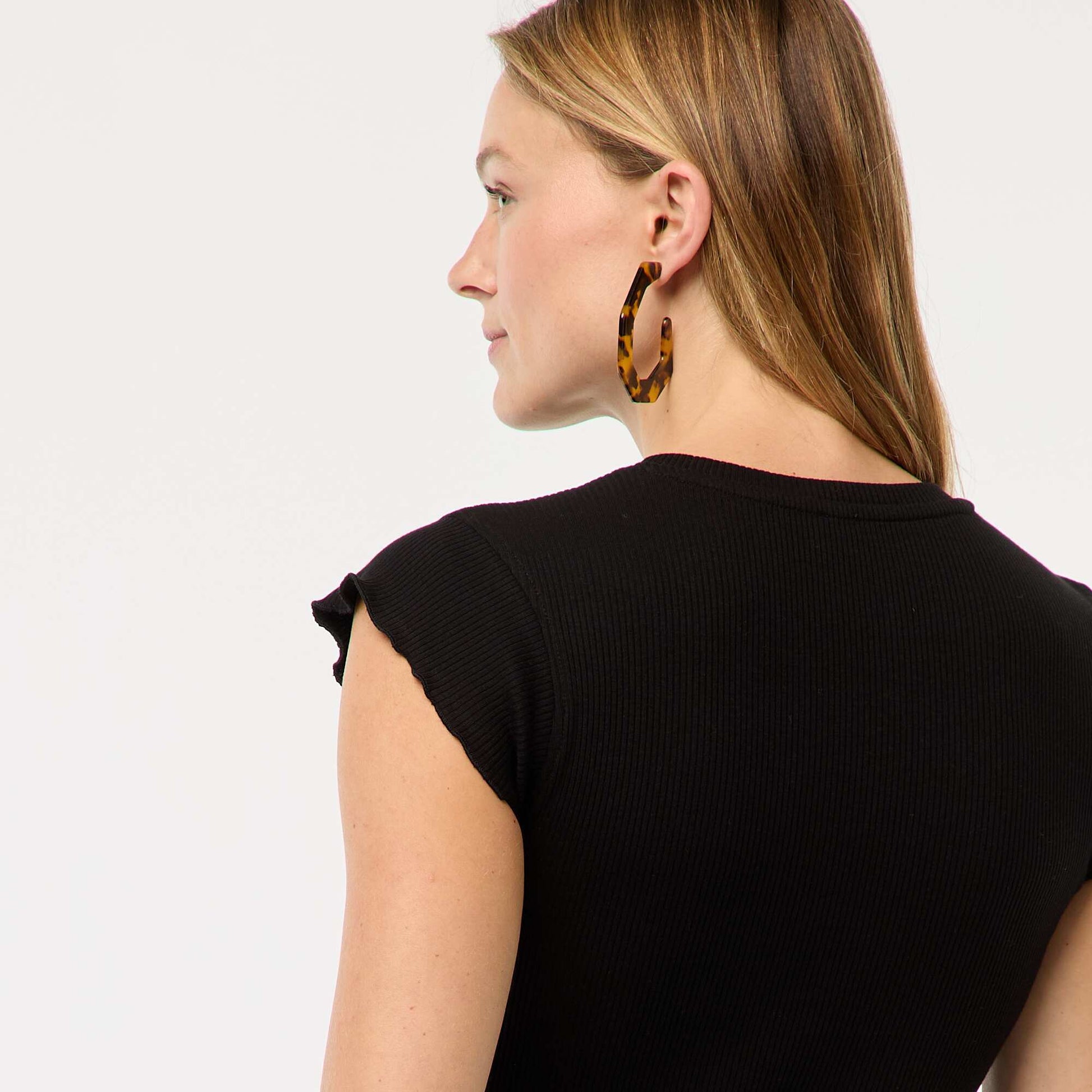 Ribbed T-shirt with flounced sleeves BLACK
