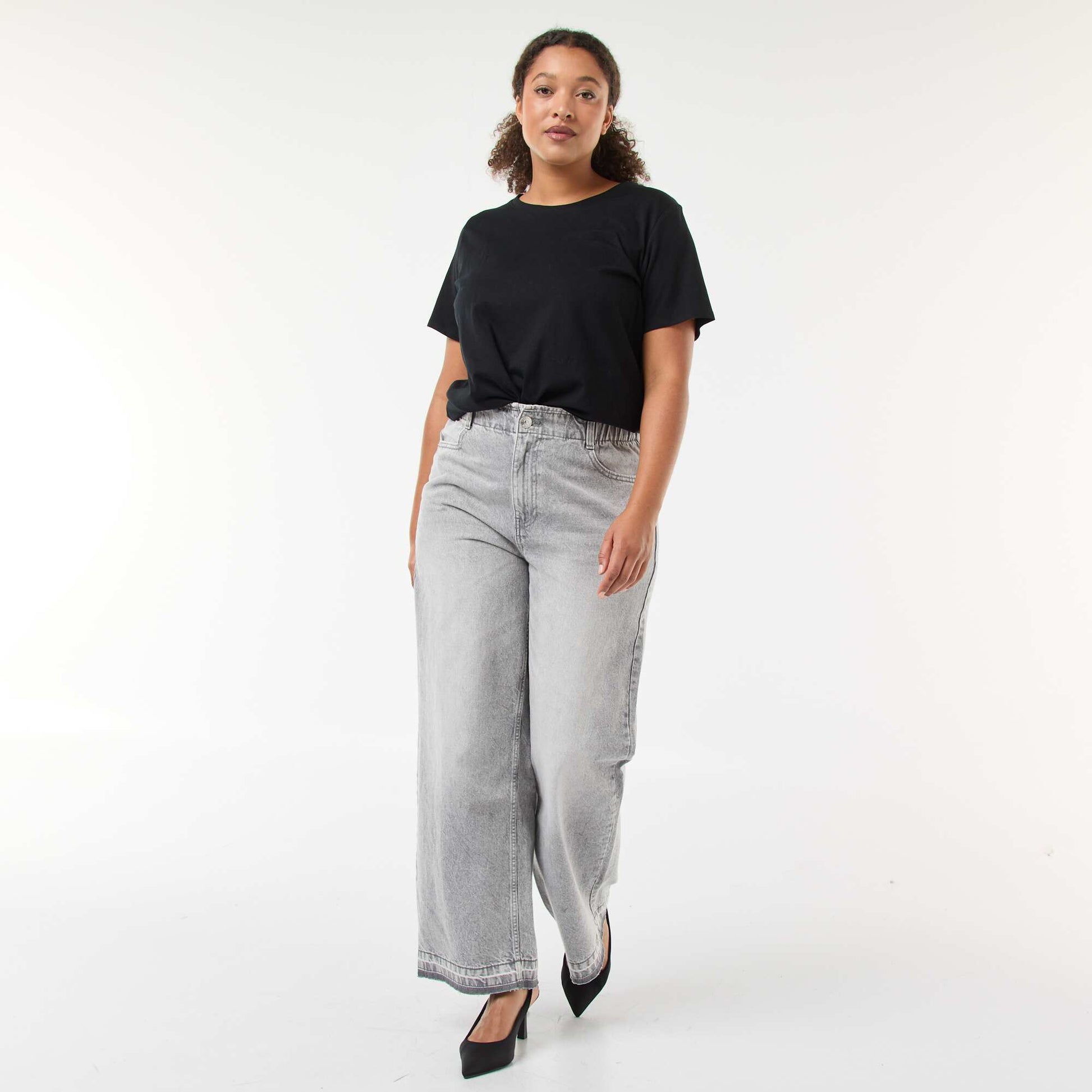 Wide Leg Jeans with Raw Hem GREY