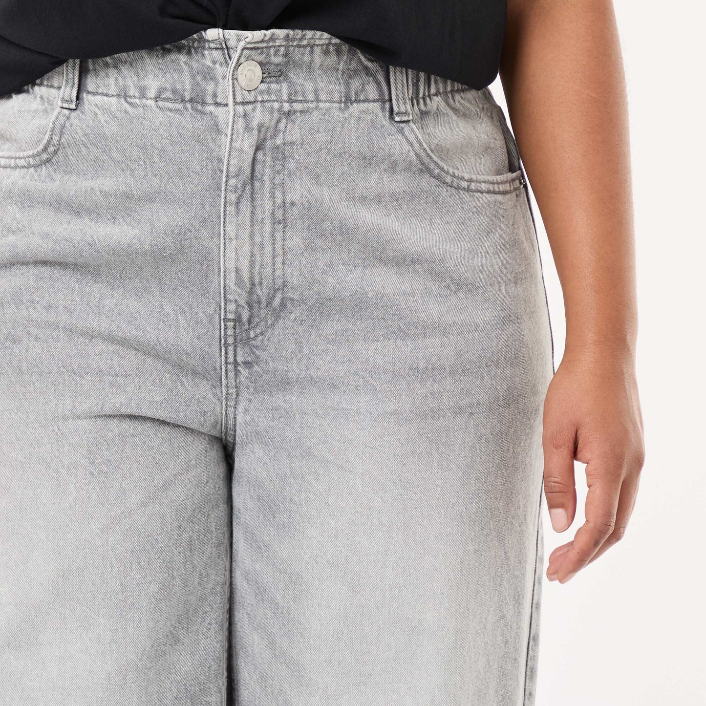 Wide Leg Jeans with Raw Hem GREY