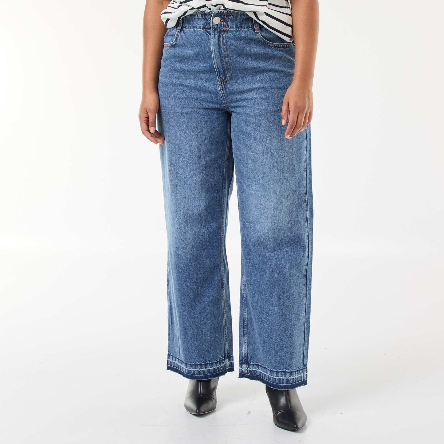 Wide Leg Jeans with Raw Hem BLUE