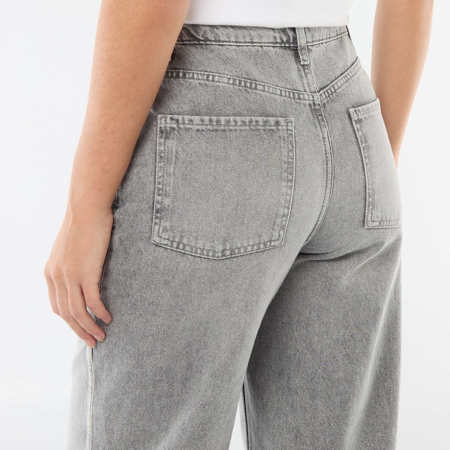 Low-Rise Baggy Jeans GREY