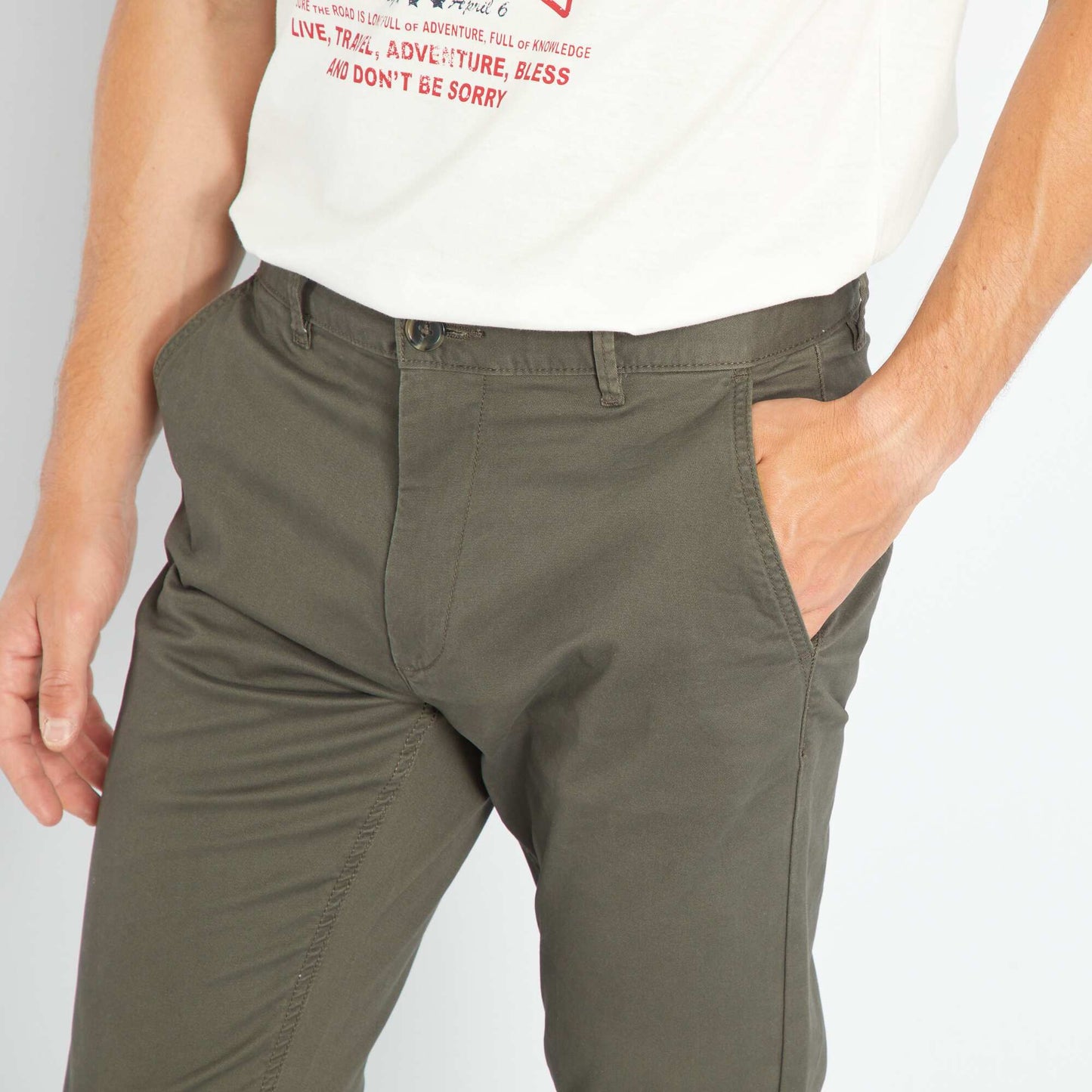 Slim-fit chinos KHAKI SWATC