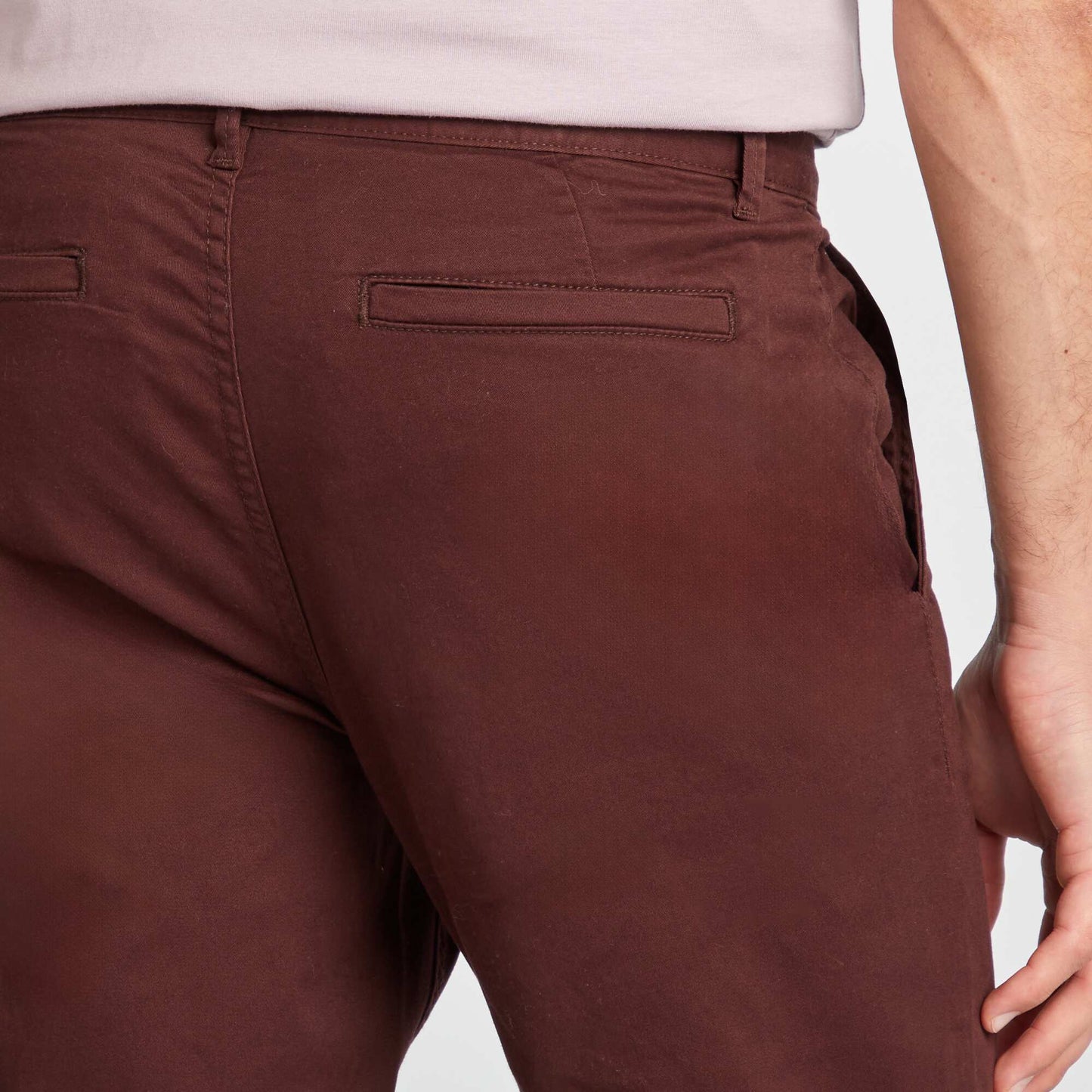 Slim-fit chinos BROWN