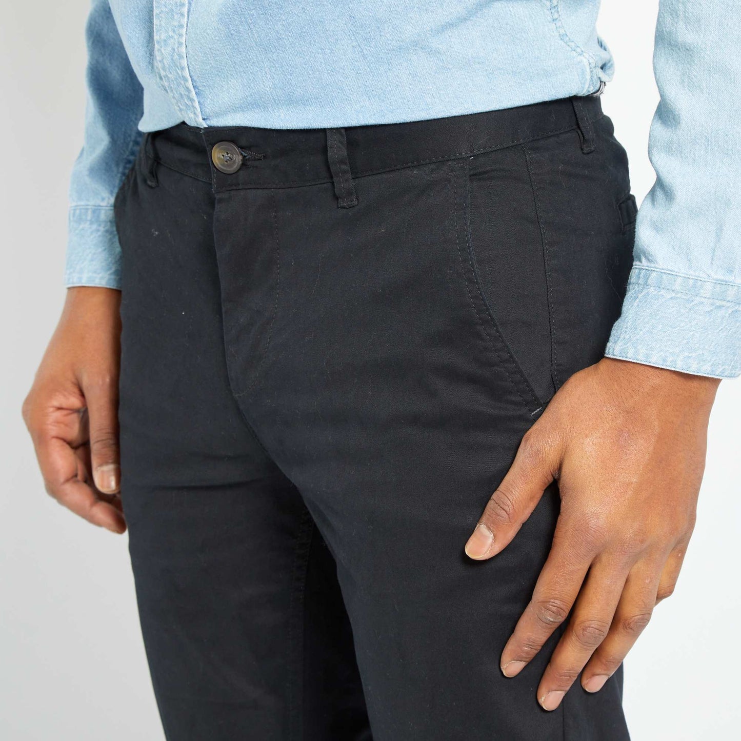 Slim-fit chinos black