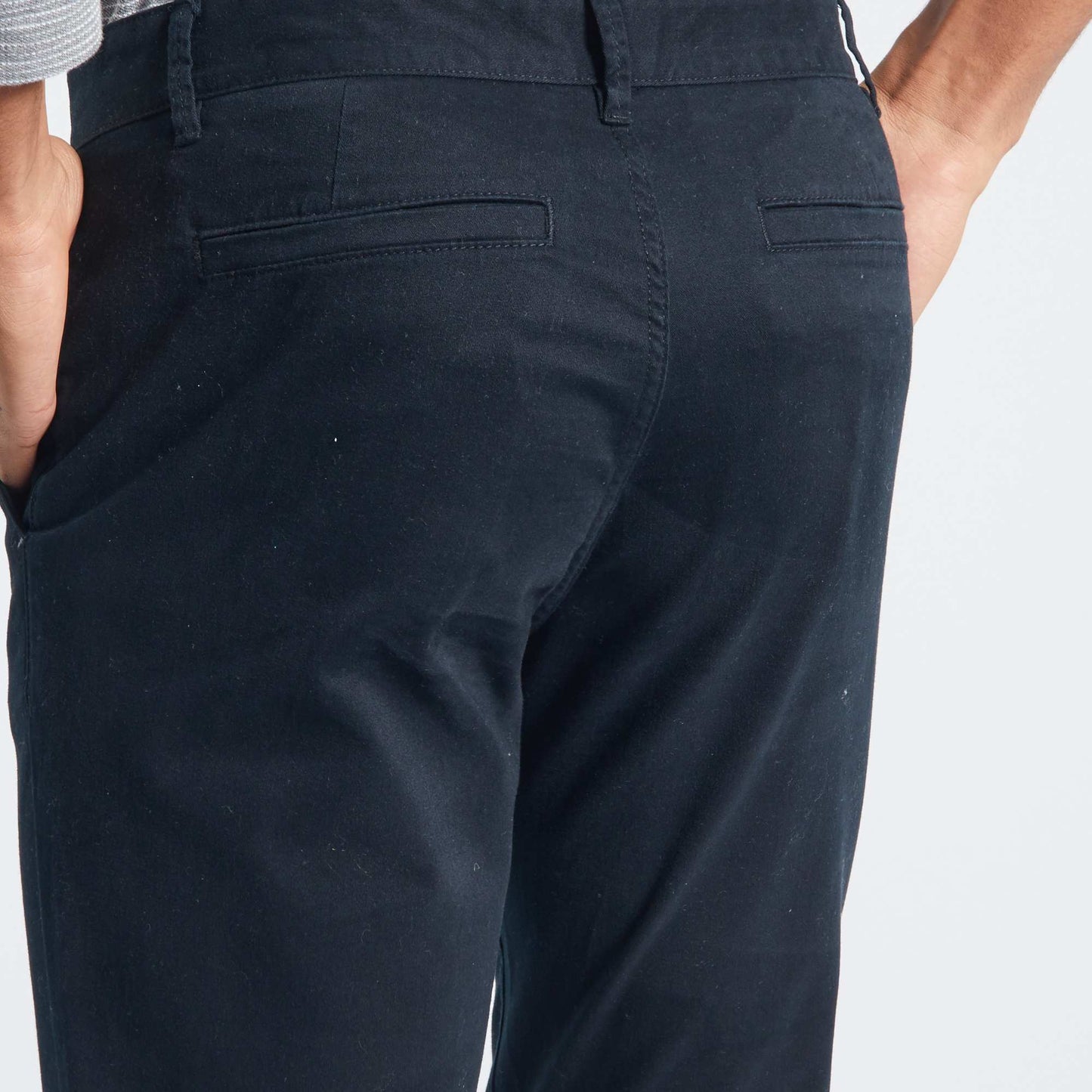 Slim-fit chinos black