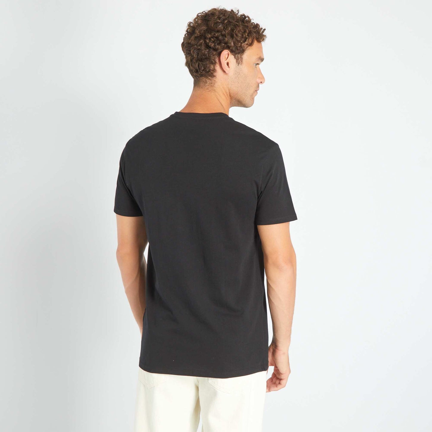 Regular cotton V-neck T-shirt black