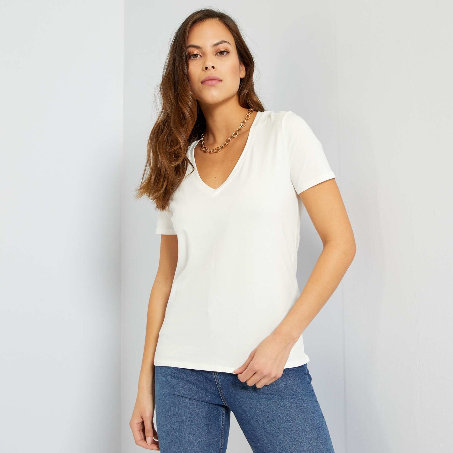 V-neck T-shirt White