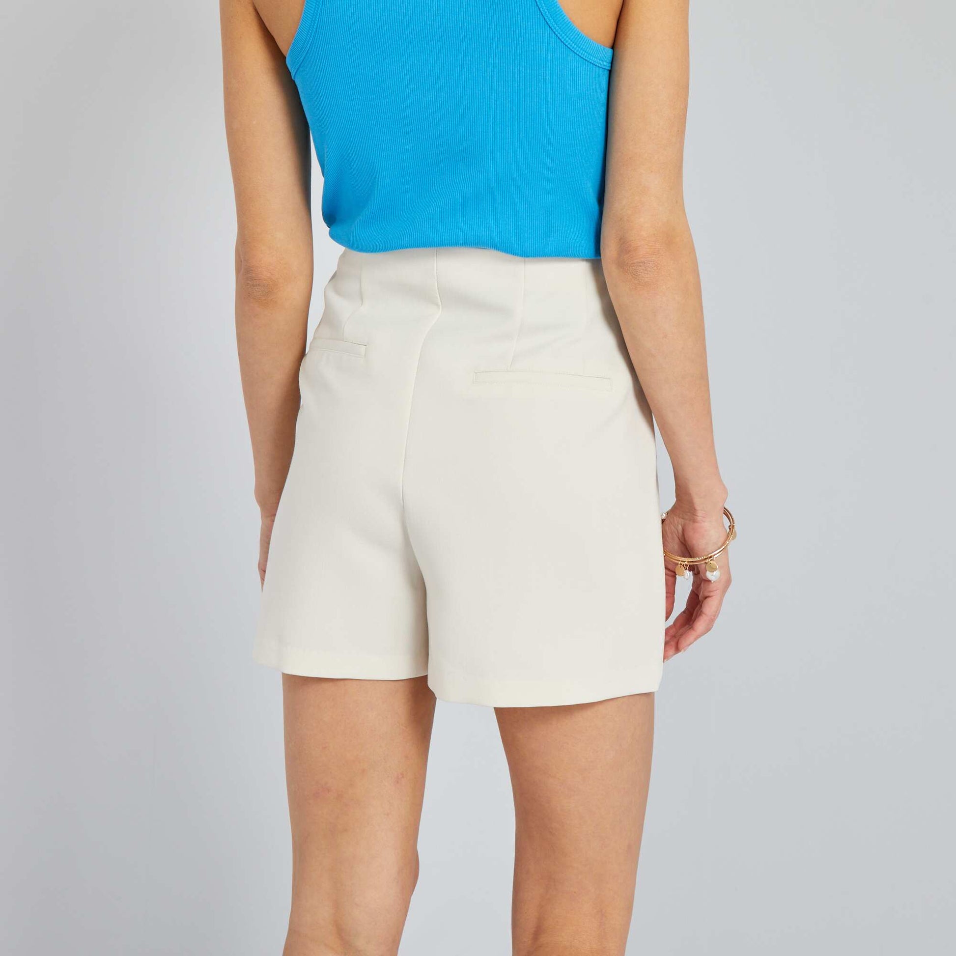 Smart high-waisted shorts LIMESTONE C2