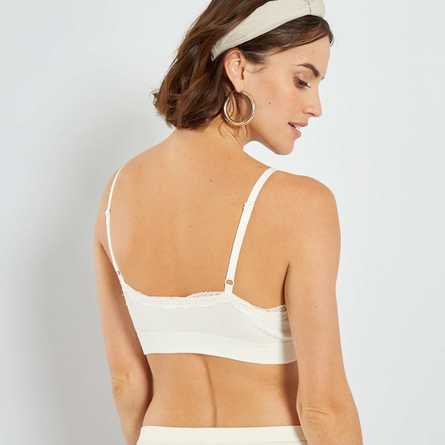 Bralette with removable pads White